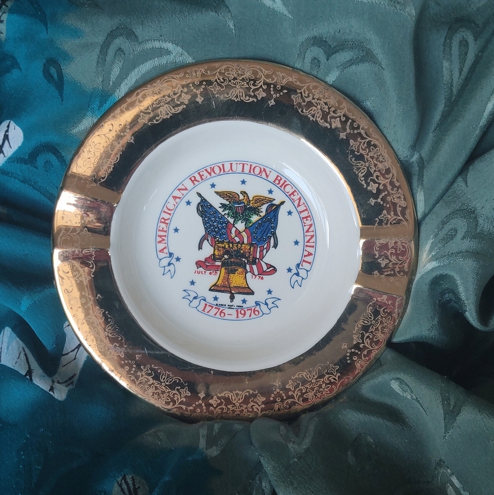 Vintage American Revolution Bicentennial Ash Tray